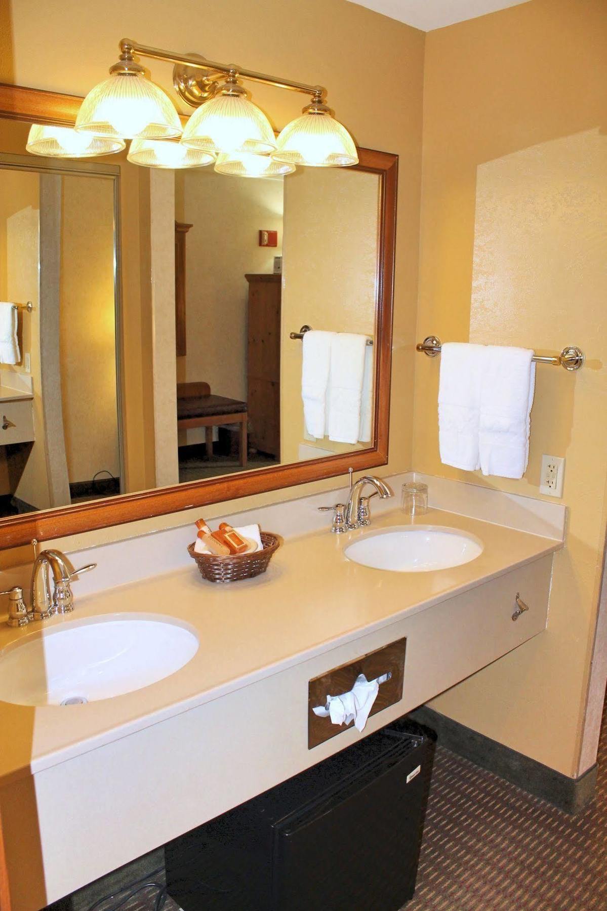 The Inn At Holiday Valley 엘리콧빌 외부 사진
