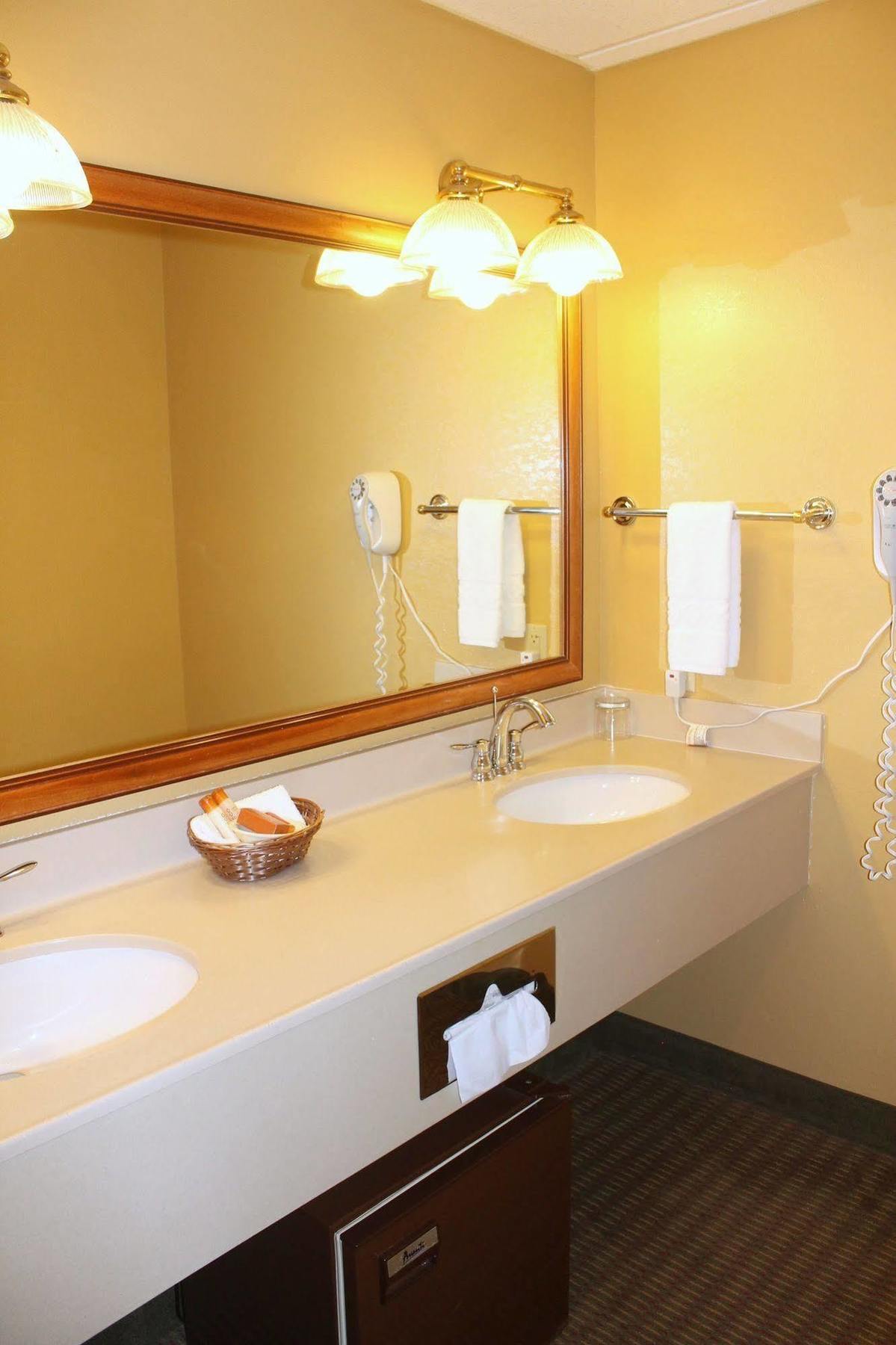 The Inn At Holiday Valley 엘리콧빌 외부 사진
